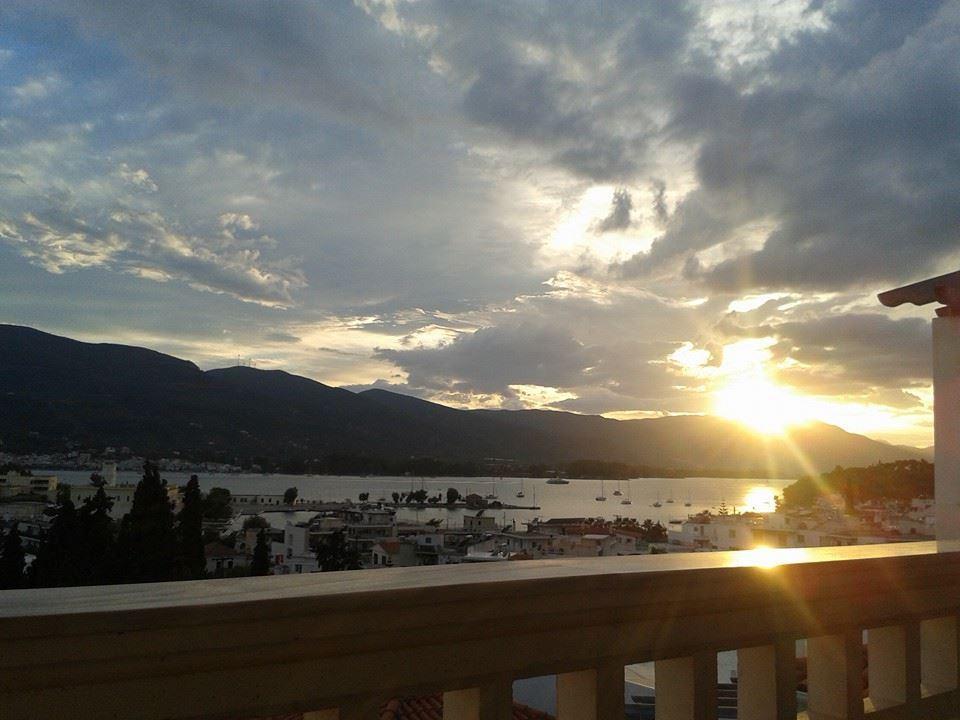 Ktm Sunny Villas Poros Town Oda fotoğraf